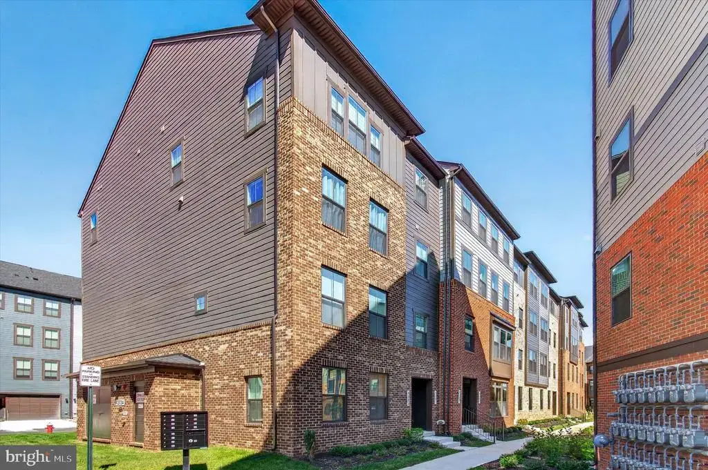 4373 Black Tulip Way #241, CHANTILLY