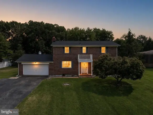 2710 Sun Valley Dr, Waldorf