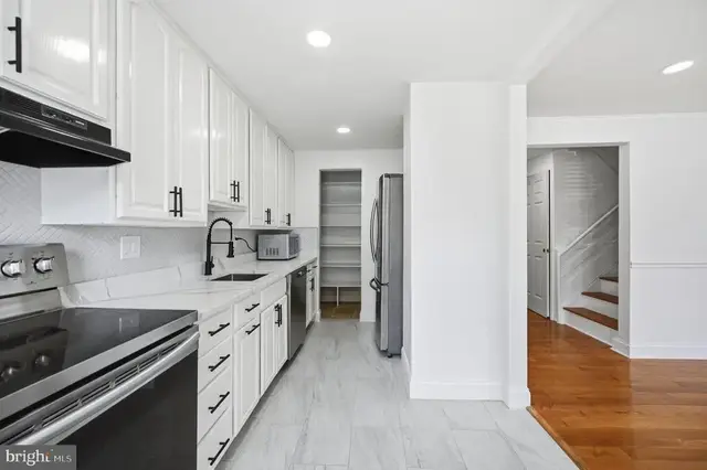 1214 Fox Run Pl, Woodbridge