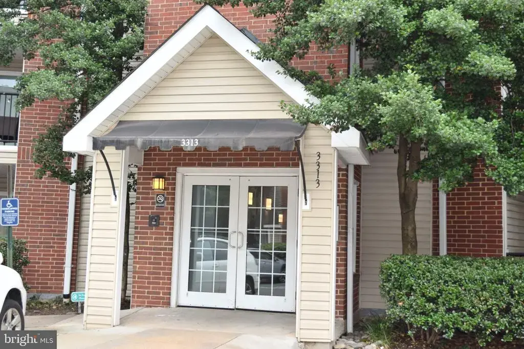 3313 Wyndham Cir #1213, ALEXANDRIA