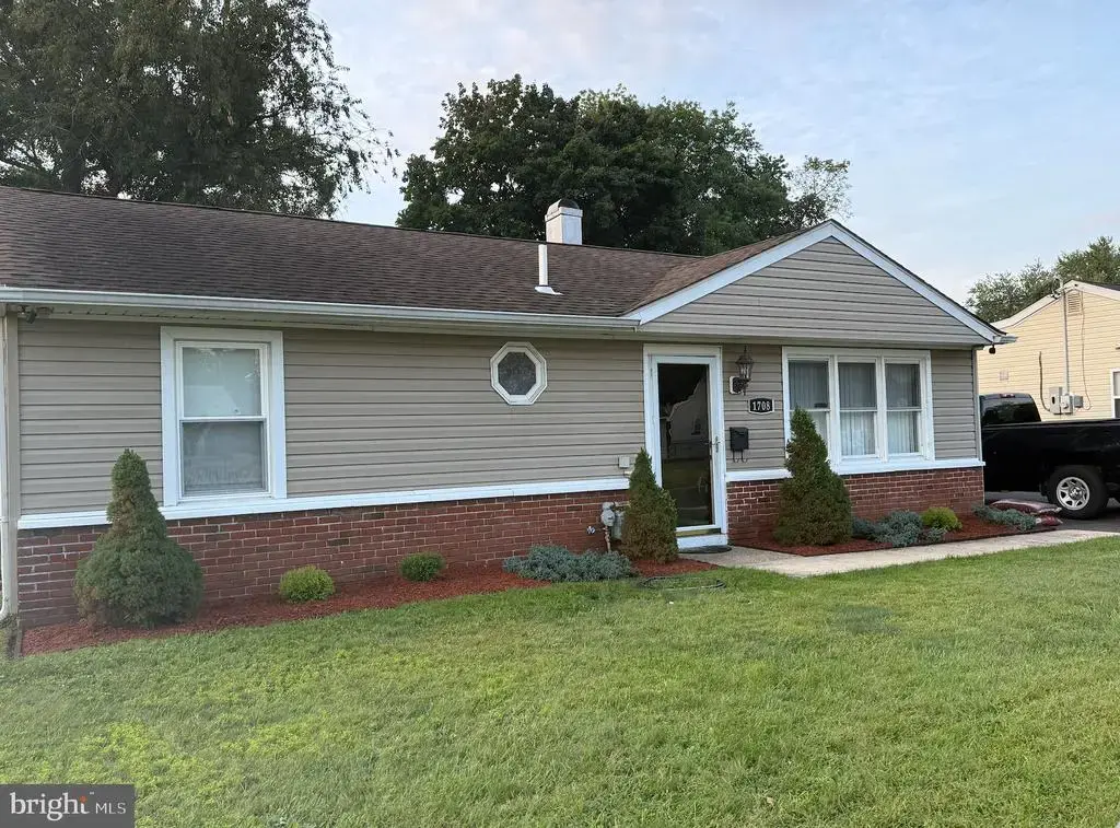 1708 Susan Ave, CROYDON