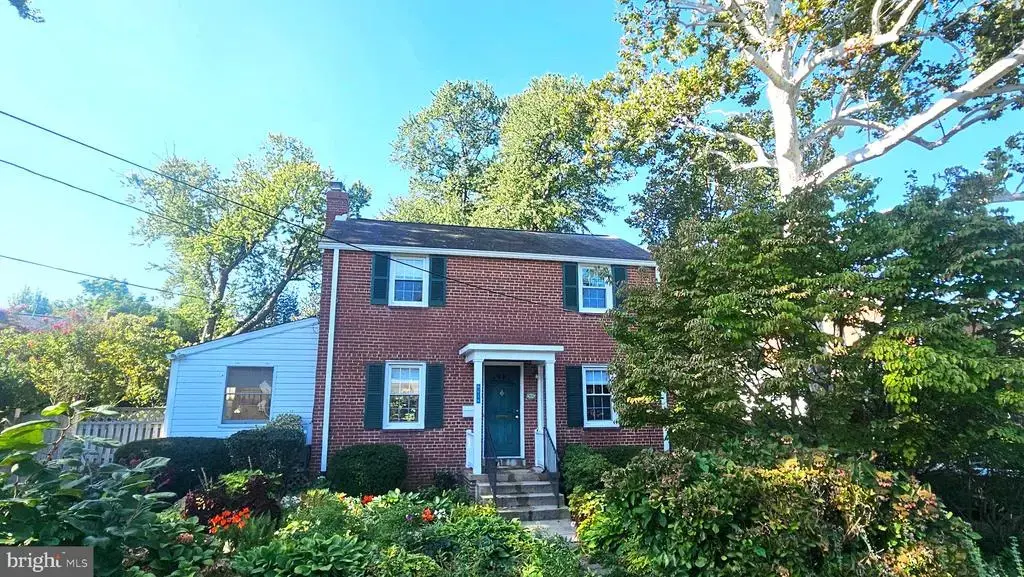 8616 Lynbrook Dr, BETHESDA
