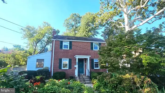 8616 Lynbrook Dr, Bethesda