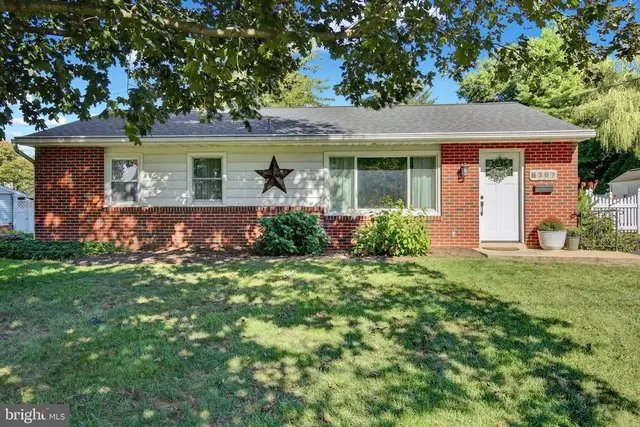 6287 Carpenter St, East Petersburg