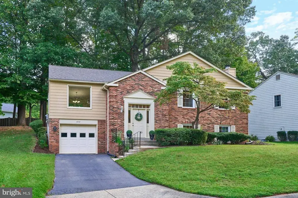 9718 Loch Linden Ct, FAIRFAX