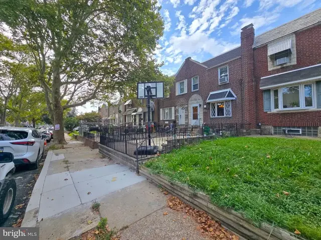 6338 Jackson St, Philadelphia