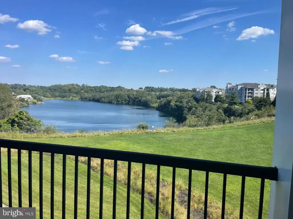 3100 Stone Cliff Dr #206, BALTIMORE
