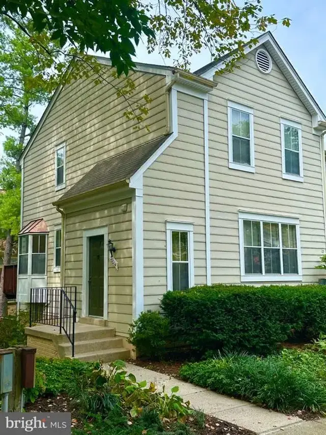 20014 Lake Park Dr #121, Germantown