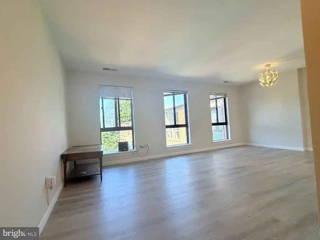 1719 Gainesville St Se #301, WASHINGTON