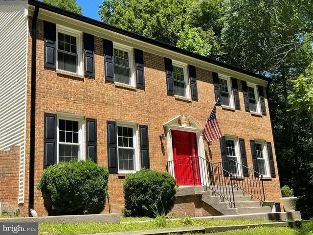 8104 Whitting Dr, Manassas