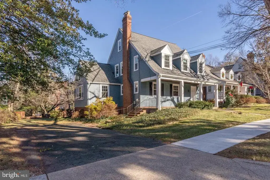 4219 Chesapeake St Nw, WASHINGTON