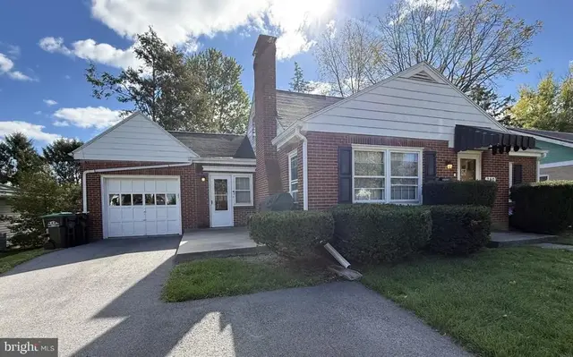240 E Mccormick Ave, State College