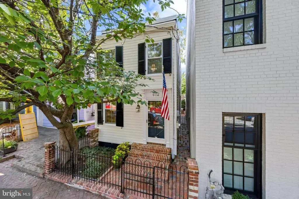 612 S Saint Asaph St, ALEXANDRIA