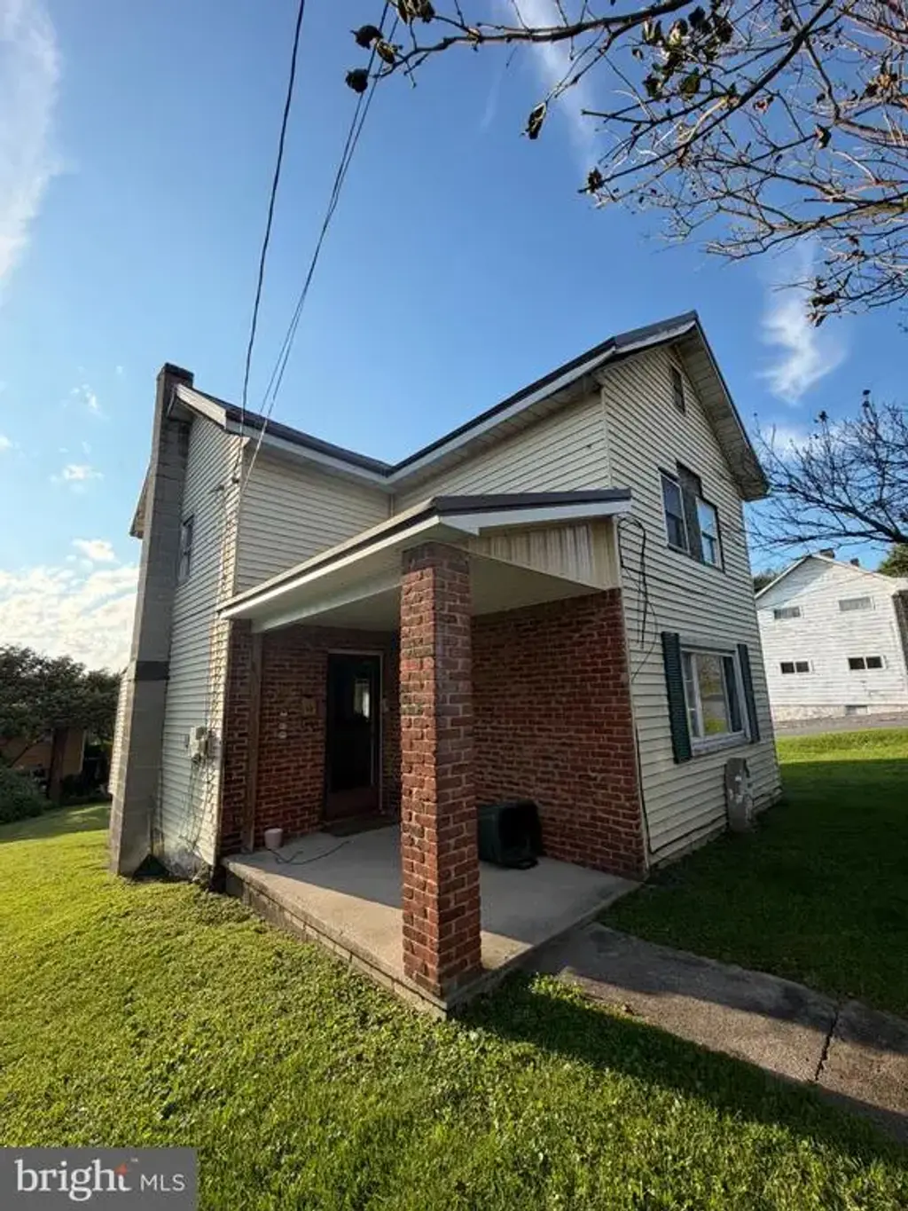 925 Main St, LILLY