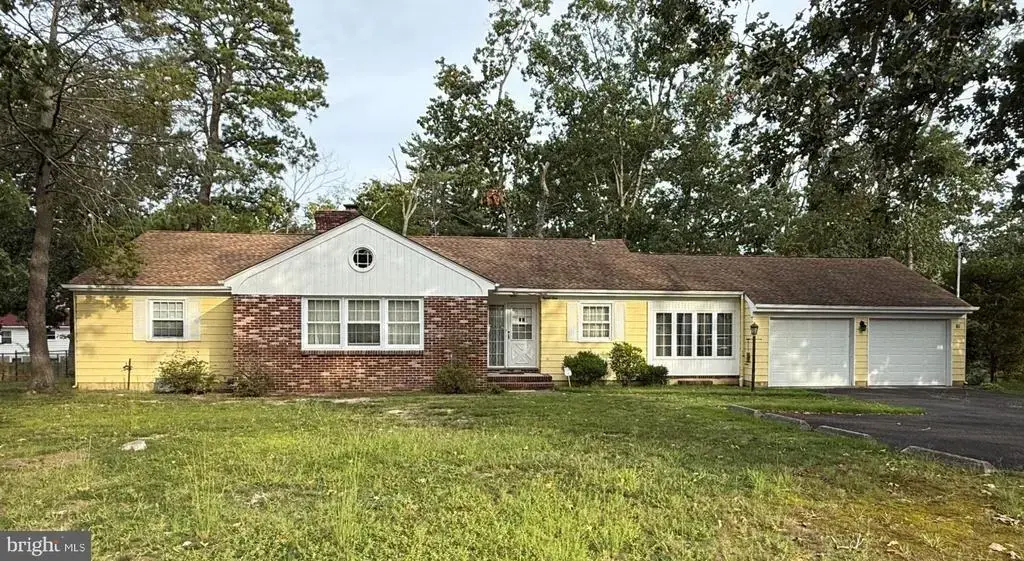 81 N Sharp St, MILLVILLE