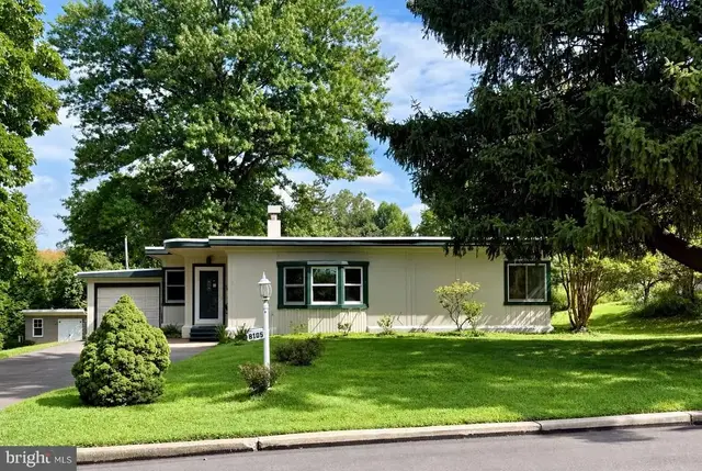 8105 Macarthur Rd, Wyndmoor