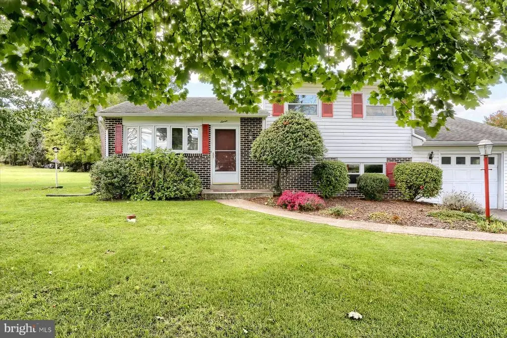 7 Silver Spring Rd, MECHANICSBURG