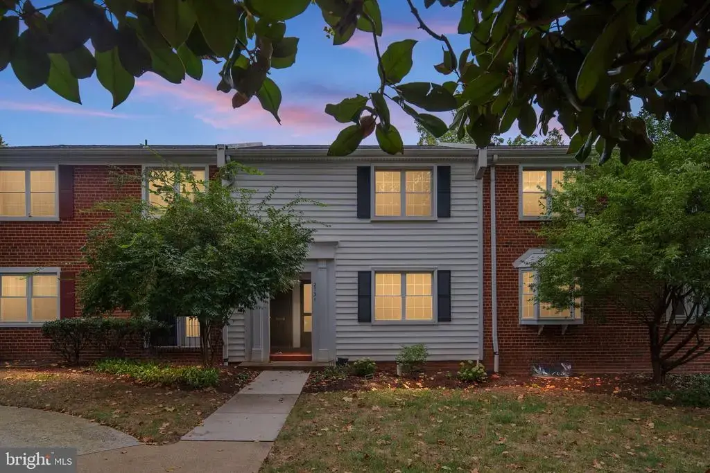 2731 S Walter Reed Dr #c, ARLINGTON