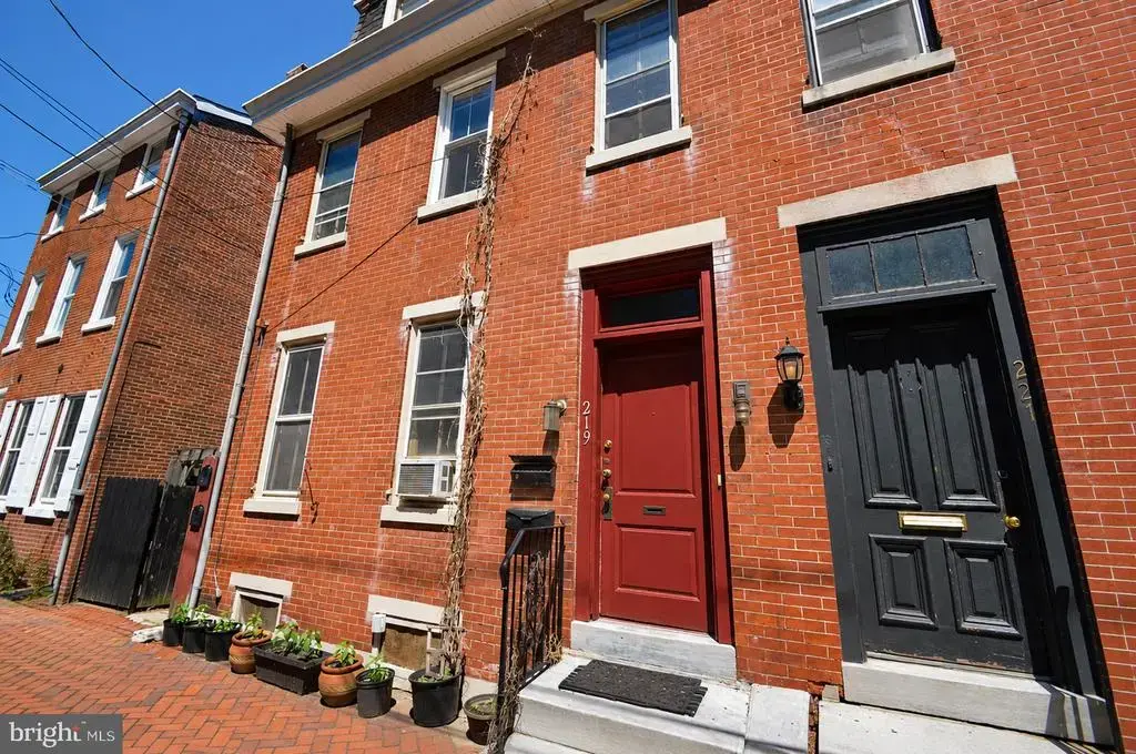 219 Wood St #b, BURLINGTON
