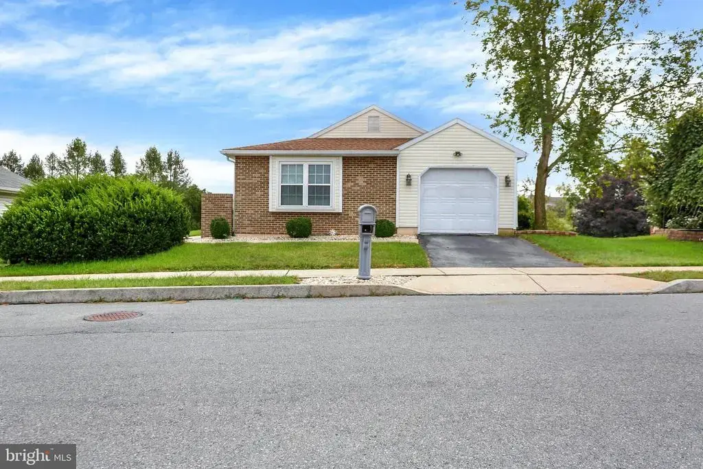 6295 S Highlands Cir, HARRISBURG