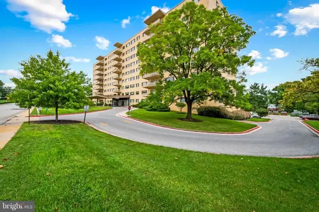 7121 Park Heights, Baltimore