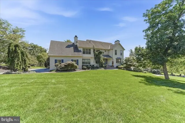 113 Summit Dr, Phoenixville