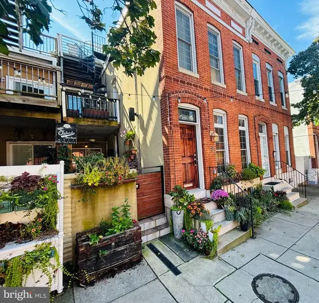 9 E Ostend St, Baltimore