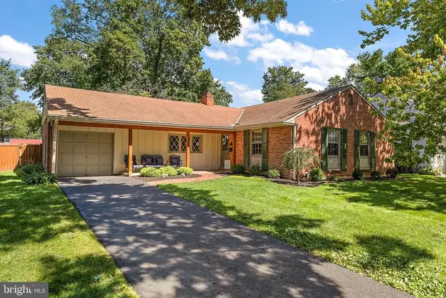 120 Dickinson Ln, Wilmington