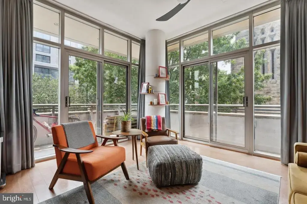 811 4th St Nw #318, WASHINGTON