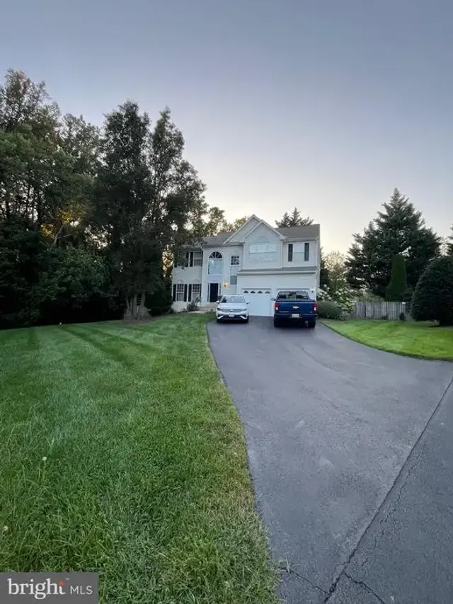 9302 Becky Ct, Manassas Park
