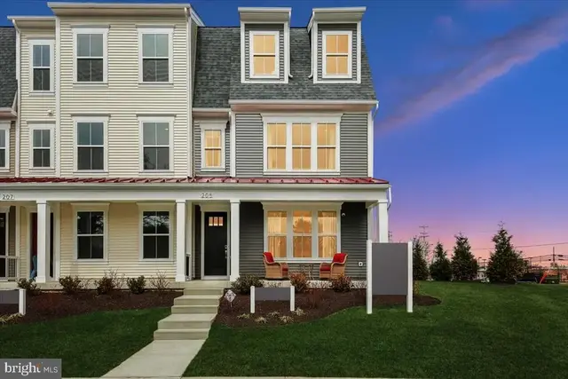 205 Allen Ln, Poolesville
