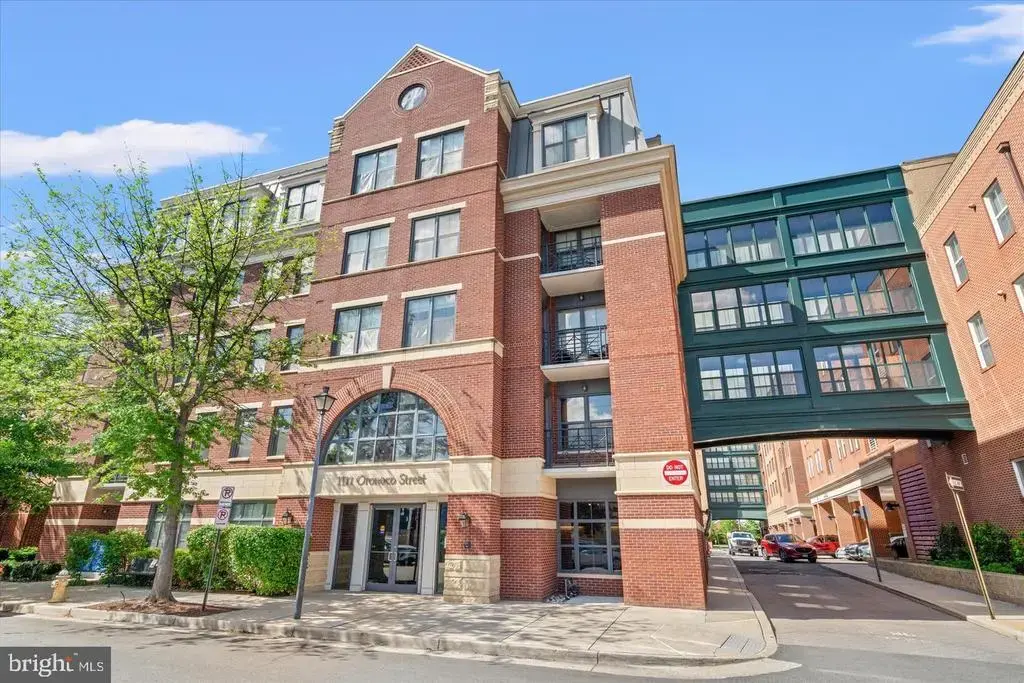 1111 Oronoco St #441, ALEXANDRIA
