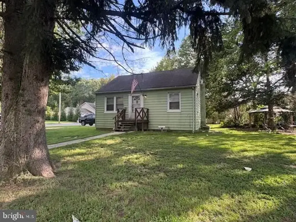 13 Michigan Rd, PENNSVILLE