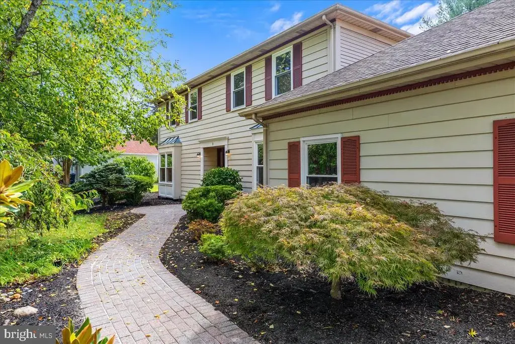 3 Cartwright Dr W, PRINCETON JUNCTION