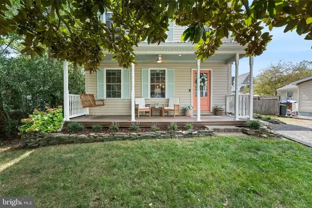 621 E Marshall Ave, Deale
