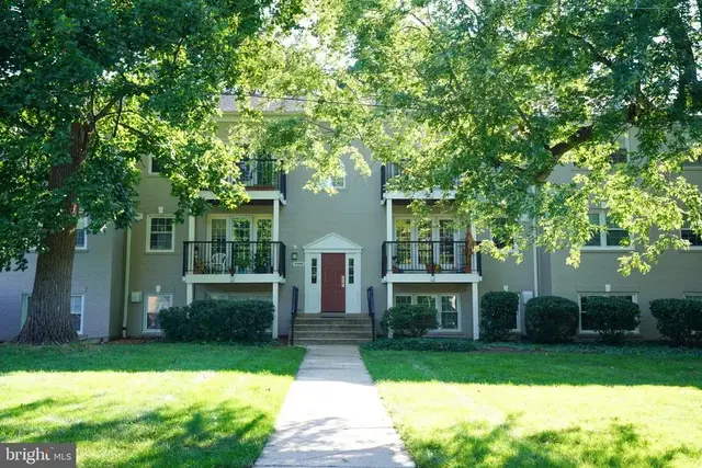 9489 Fairfax Blvd #202, Fairfax
