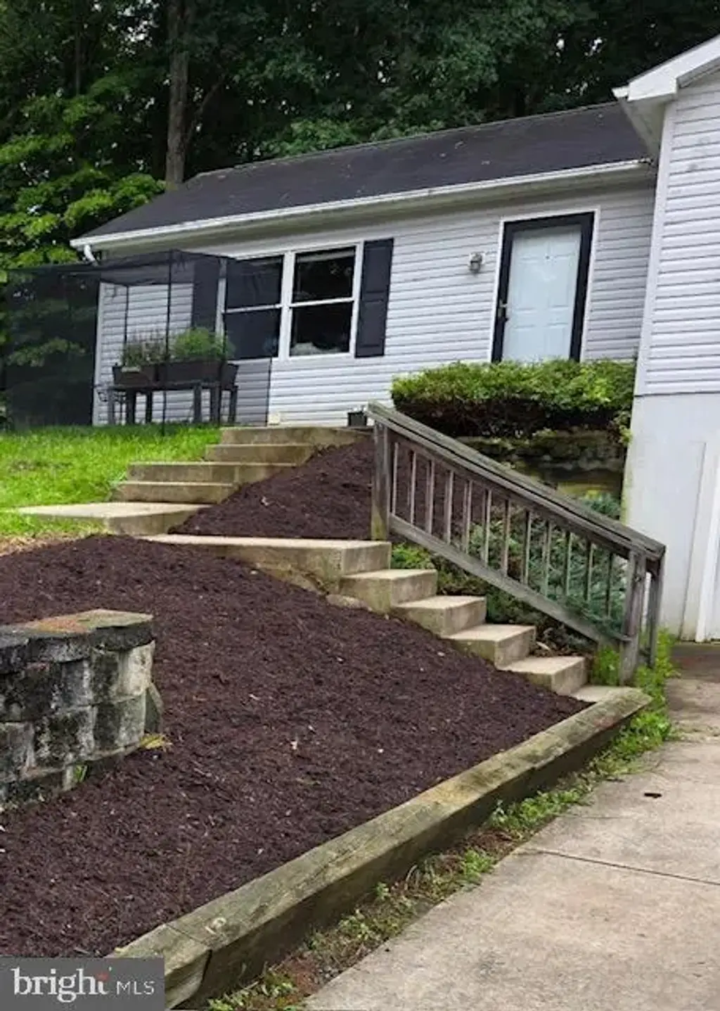 641 Benjamin Ct, STATE COLLEGE