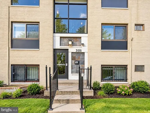 3111 Naylor Rd Se #104, Washington