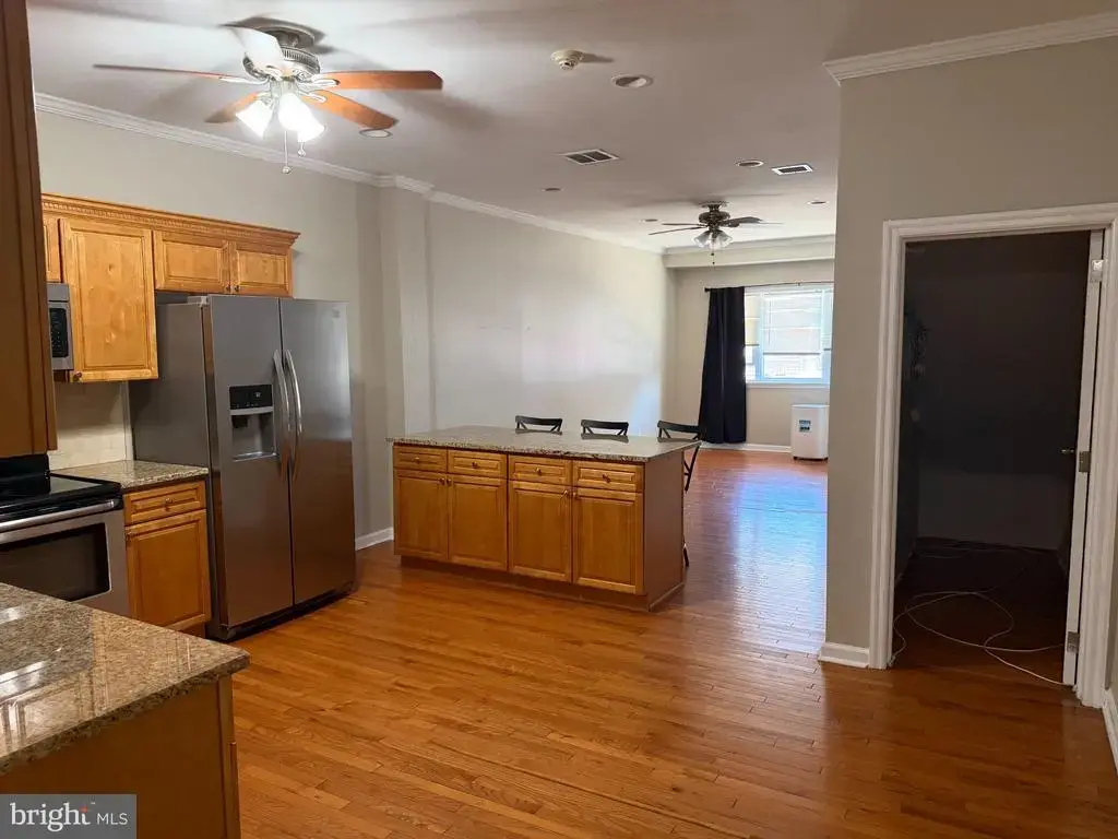 2516 S Broad St #1f, PHILADELPHIA