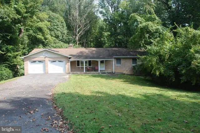 6801 Jeremiah Ct, Fairfax Station