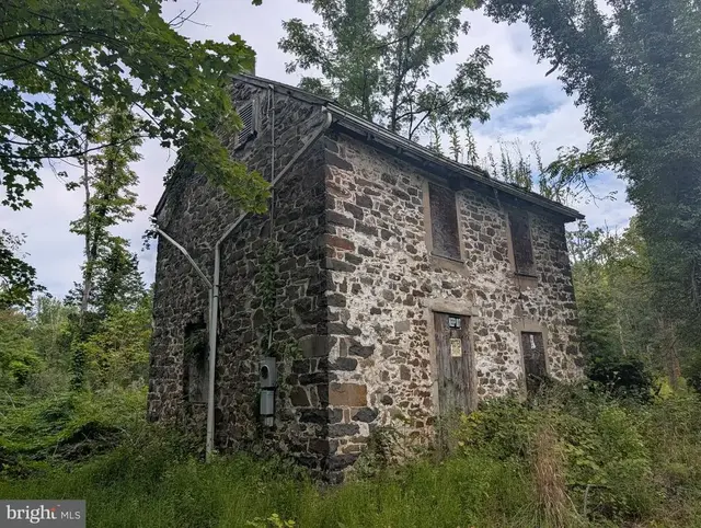 3051 Bursonville Rd, Riegelsville