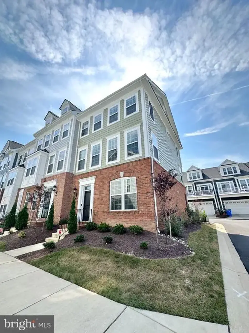 395 Buckeye Cir, LA PLATA