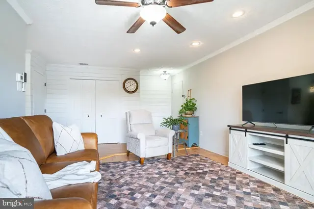 1002 Scarlet Oak Ct #3a, Hampstead