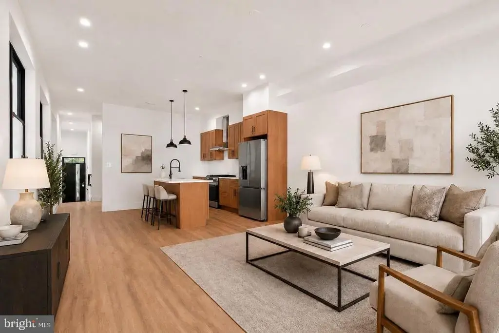 330 Carson St, PHILADELPHIA