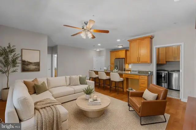1701 Lake Shore Crest Dr #21, Reston