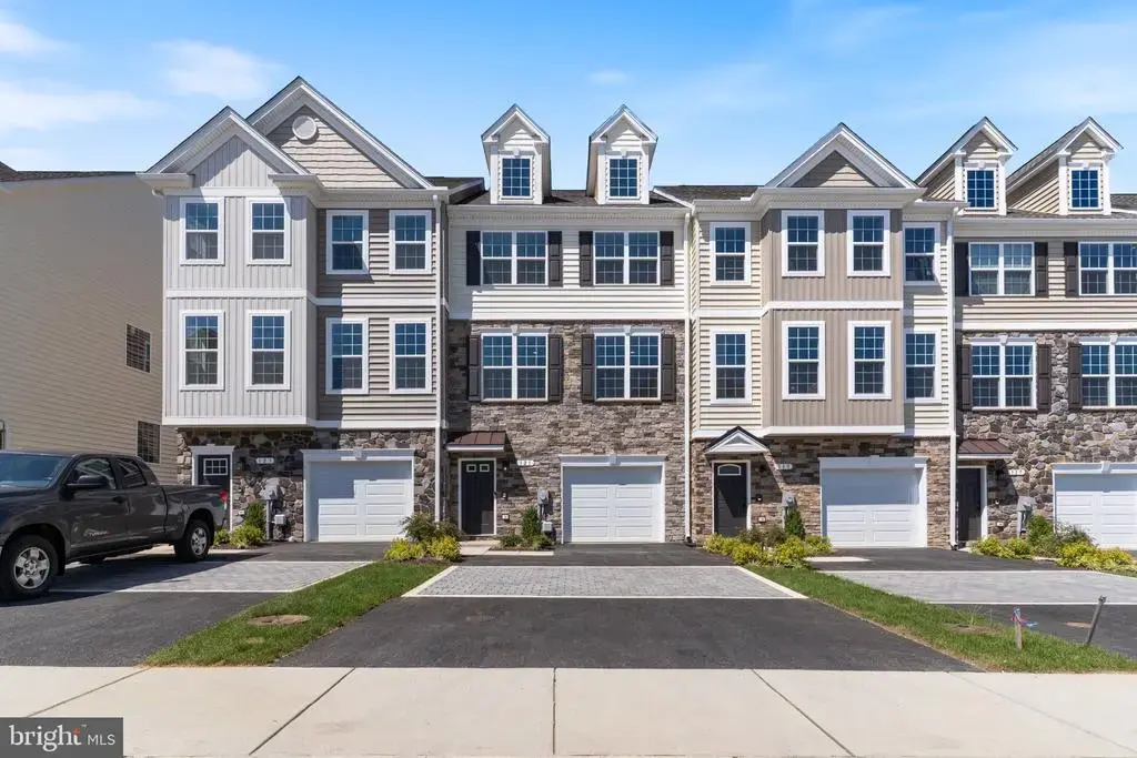 121 Potomac Ct, PRINCE FREDERICK