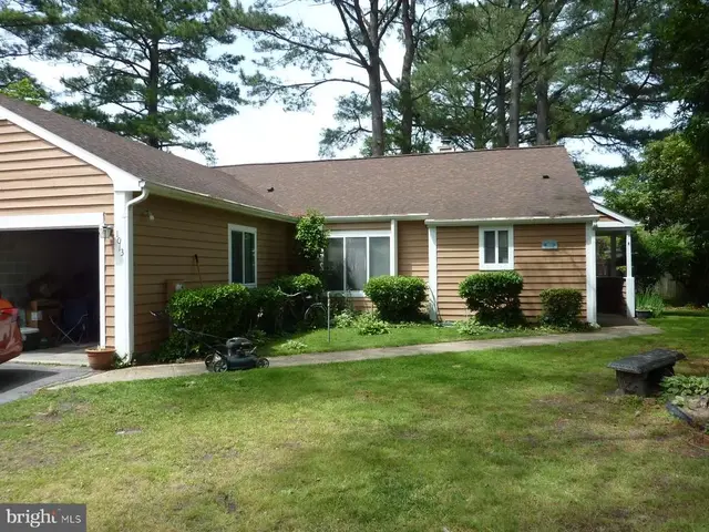 1013 Bayshore Ct, Salisbury