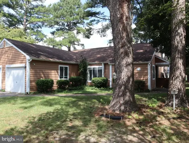 1013 Bayshore Ct, Salisbury