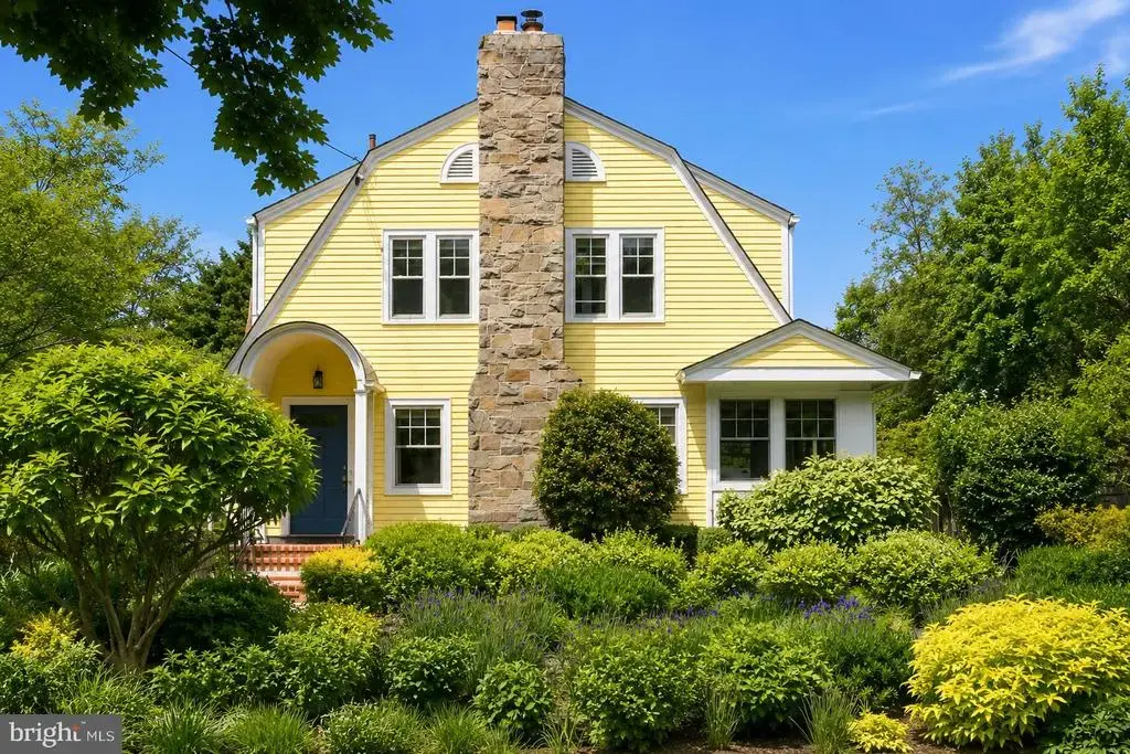 3755 Jenifer St Nw, WASHINGTON