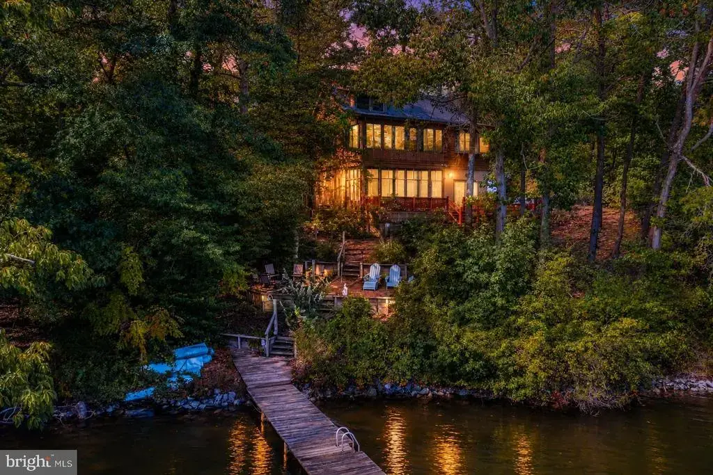 97 Overlook Ln, BURGESS